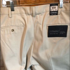 Men’s GH Bass, 38W x 30L Pleated Front Twill Pants